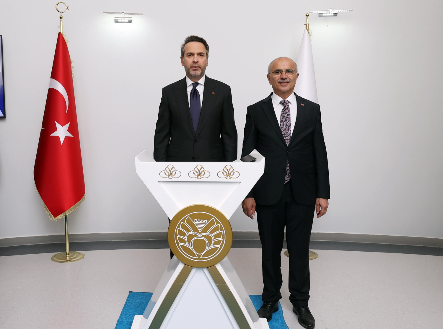 Bakan Bayraktar: Türkiye'de doğal gaz erişimi yüzde 85, hedefimiz yüzde 100!