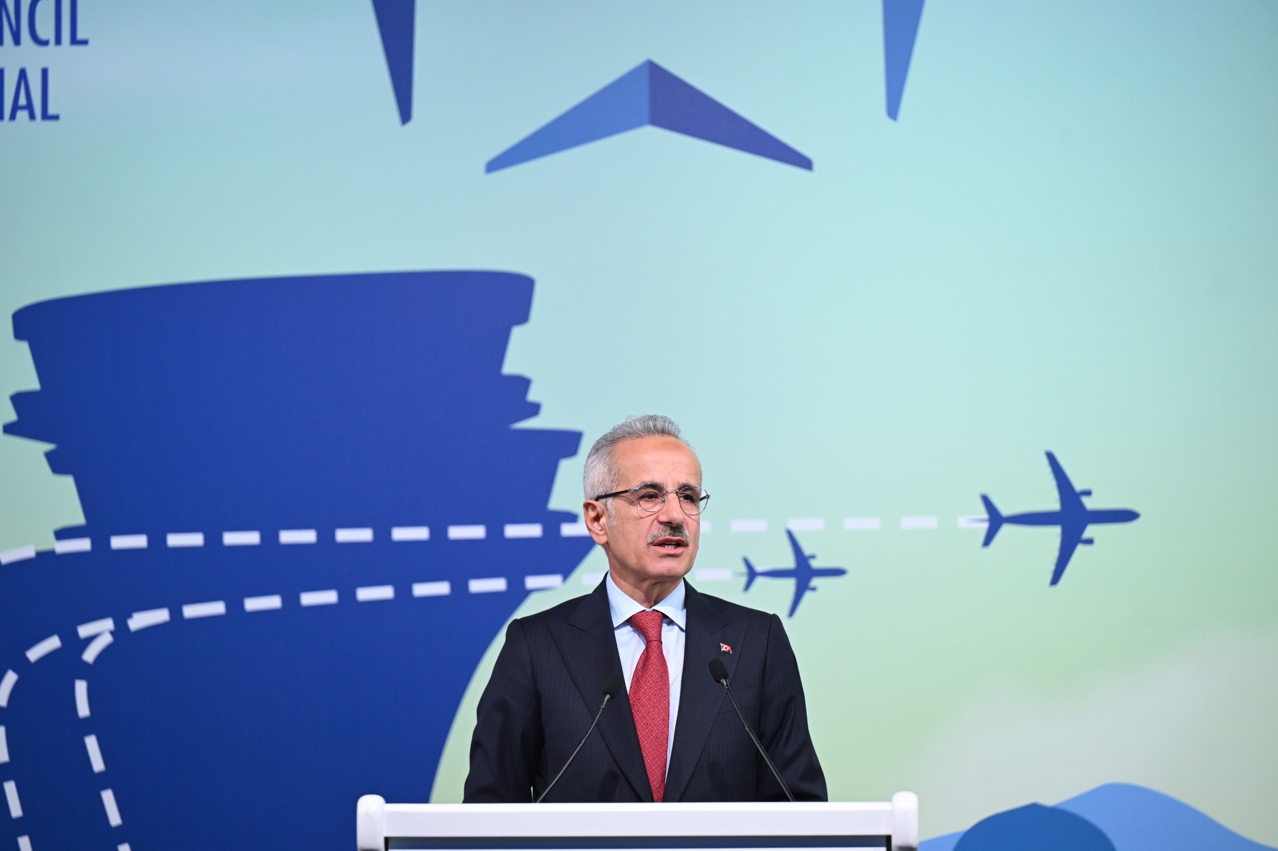 Bakan Uraloğlu: İstanbul Havalimanı Avrupa'nın en yoğun havalimanı olmaya devam ediyor!