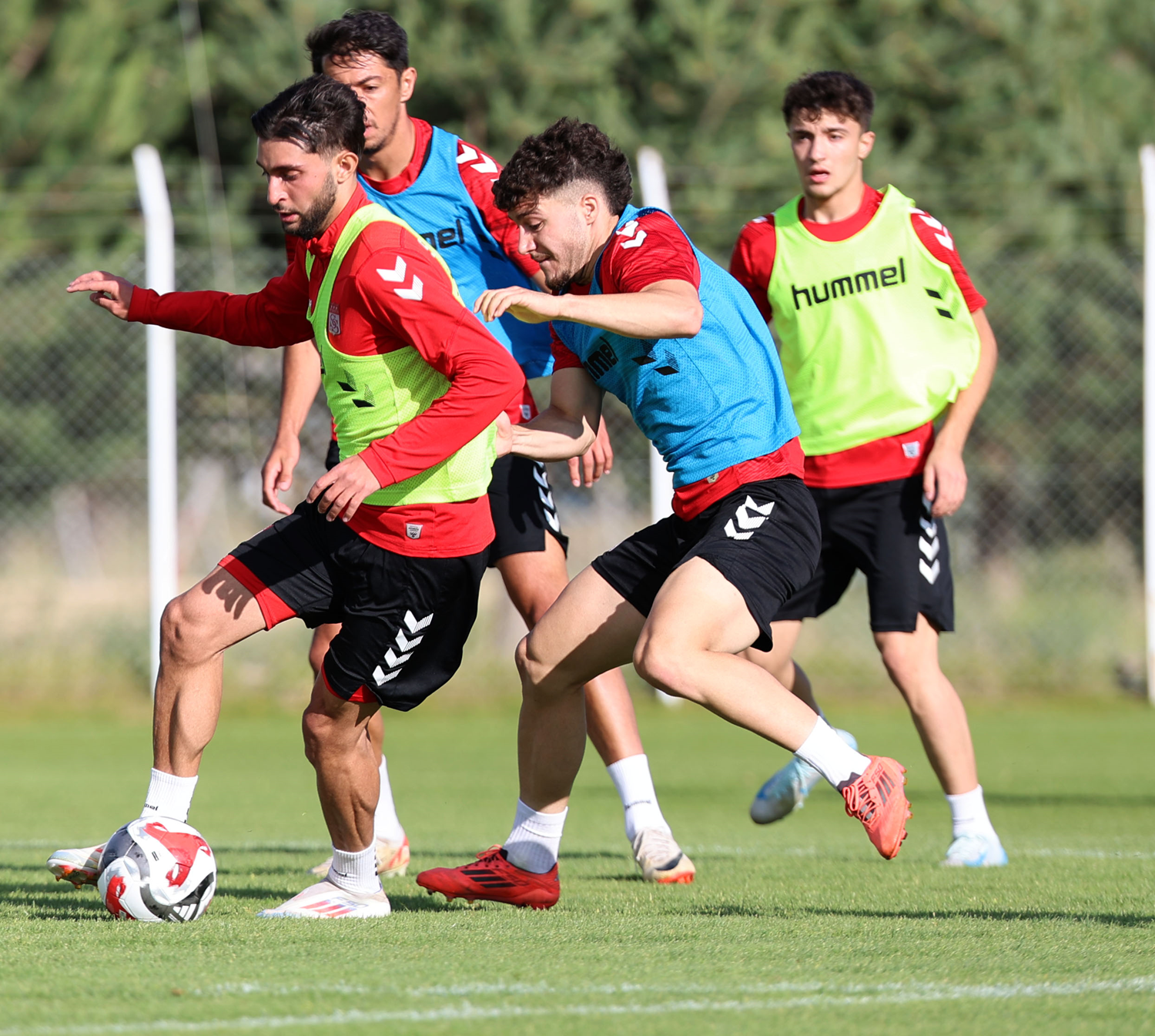 Sivasspor, yeni sezon öncesi ısınma ve koordinasyon çalışmalarını sürdürdü