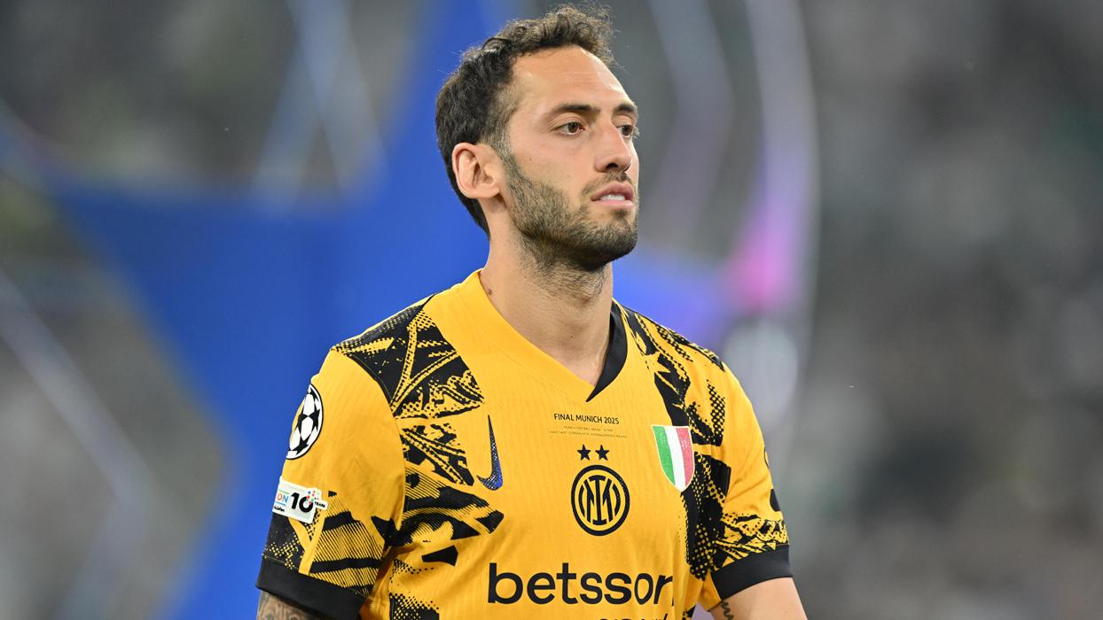 Galatasaray'ın hedefindeki Hakan Çalhanoğlu için Suudi Arabistan'dan çılgın teklif!