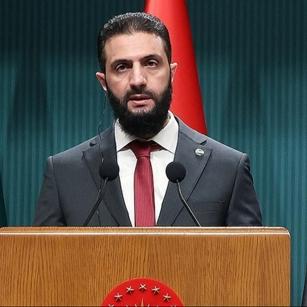 Yeni dönemde ilk temas: Suriye Cumhurbaşkanı Şara, İngiliz bakan Lammy'i kabul etti