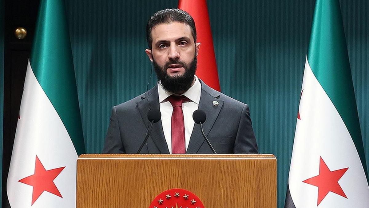 Yeni dönemde ilk temas: Suriye Cumhurbaşkanı Şara, İngiliz bakan Lammy'i kabul etti