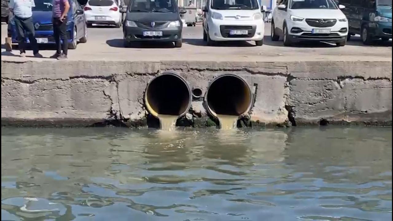 Balıkesir'de çevre katliamı! Atık suyu denize boşalttılar
