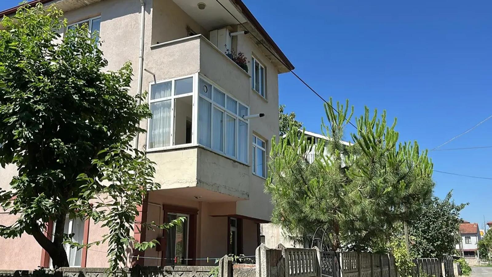 Düzce'de karısı tarafından bıçaklanan kişi öldü
