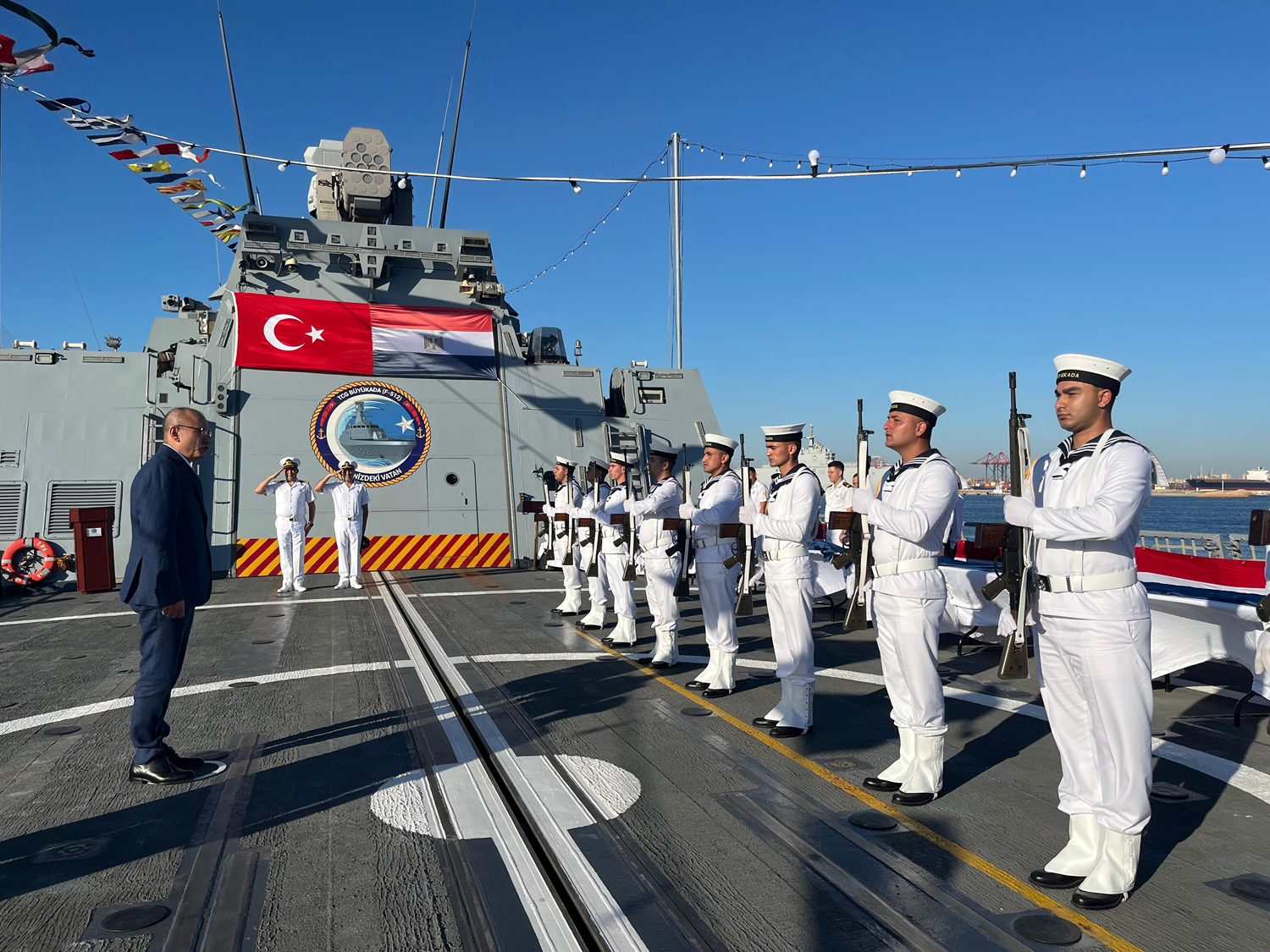 TCG Büyükada okyanusları aşıp geldi! Türkiye'den Mısır'a kritik mesaj