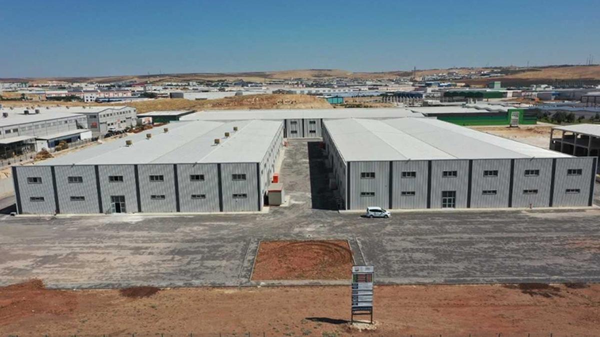 100 yeni fabrika için imzalar atıldı: Gençlere 10 bin yeni istihdam
