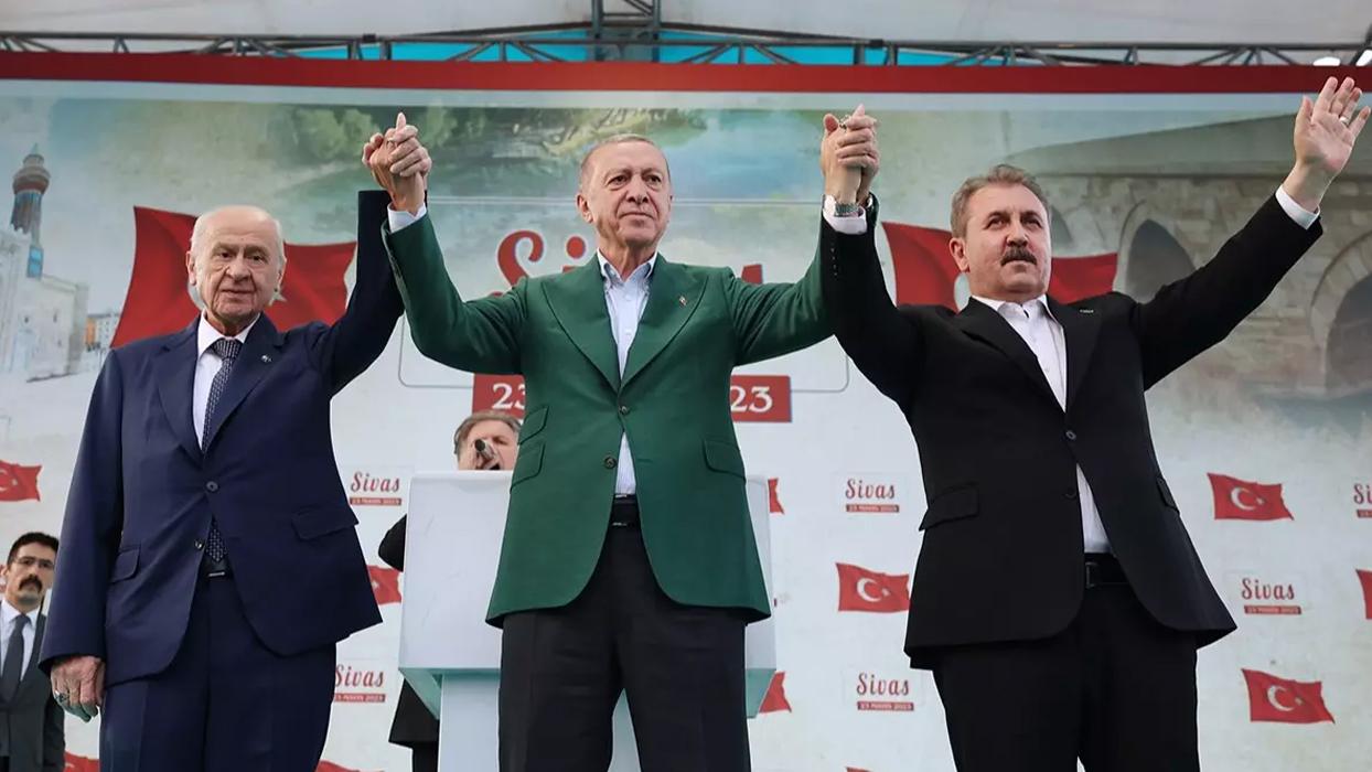Cumhurbaşkanı Erdoğan, Devlet Bahçeli ve Mustafa Destici, Meclis'te görüştü