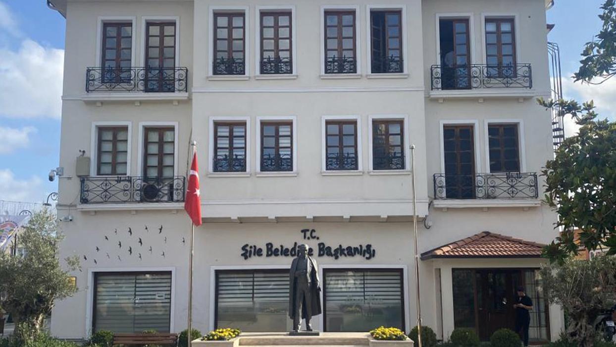 CHP'li Şile Belediye Başkanı Özgür Kabadayı görevden uzaklaştırıldı