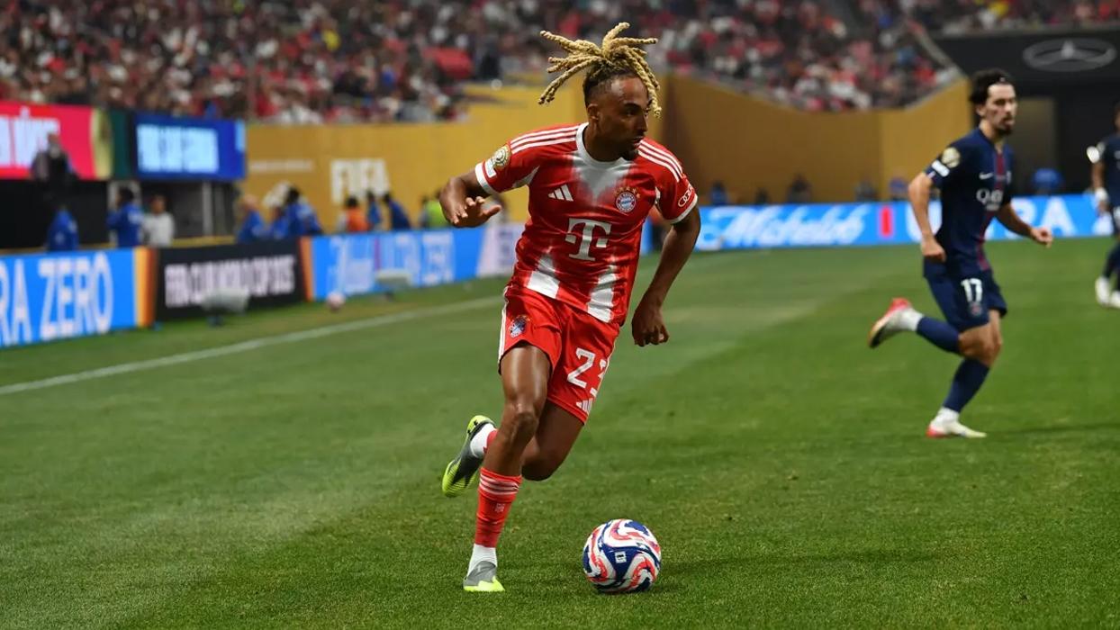 Galatasaray'da Elias Jelert ve Frankowski için Sacha Boey transferi gündemde