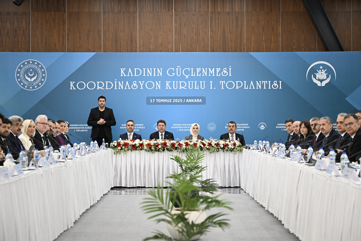 Bakan Kacır: TÜBİTAK'tan 200 bin kadın araştırmacıya 22,4 milyar lira destek!