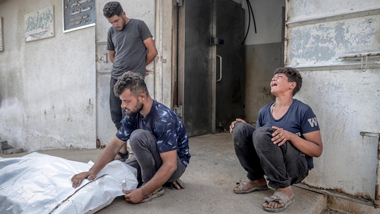 Katil İsrail'in Gazze'ye saldırılarında can kaybı 58 bin 895'e yükseldi