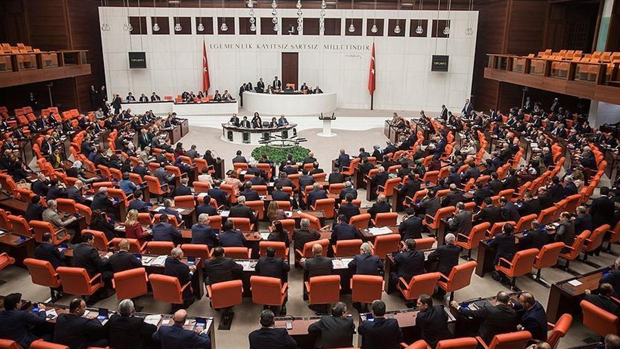 28. Dönem 3. Yasama Yılı "yoğun mesaiyle" tamamlandı! 32 kanun teklifi kabul edildi