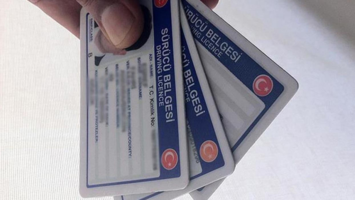 Eski tip ehliyeti olanlar dikkat! Yenilemek için son 10 gün... 7 bin 438 liraya çıkacak