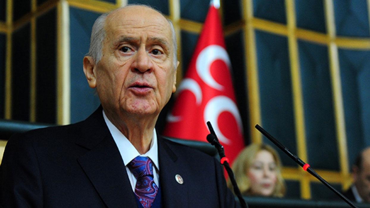 MHP Lideri Bahçeli'nin çağrısı üzerine Ali Kınık'tan Kardeşlik Türküsü seslendirdi