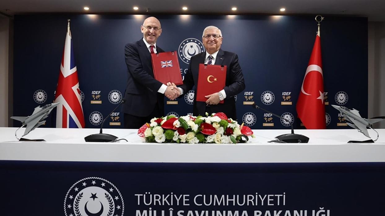 Türkiye ile İngiltere arasında "Eurofighter Typhoon" için mutabakat zaptı imzalandı
