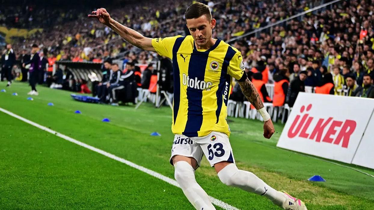 Fenerbahçe'nin yıldızı Sebastian Szymanski için İtalyan ekibinden yetersiz teklif