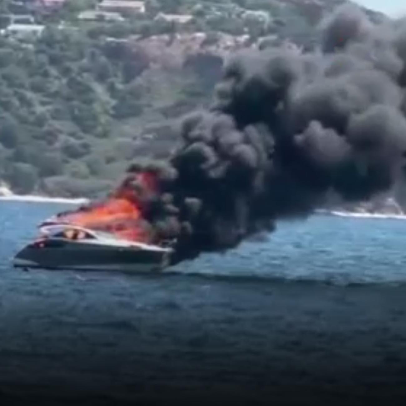 Kınalıada açıklarında korkutan tekne yangını