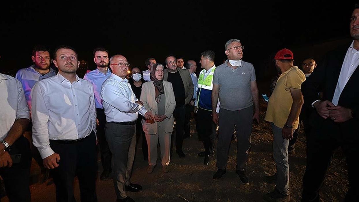 AK Parti heyeti Gürsu ve Kestel arasındaki yangın bölgesinde incelemelerde bulundu