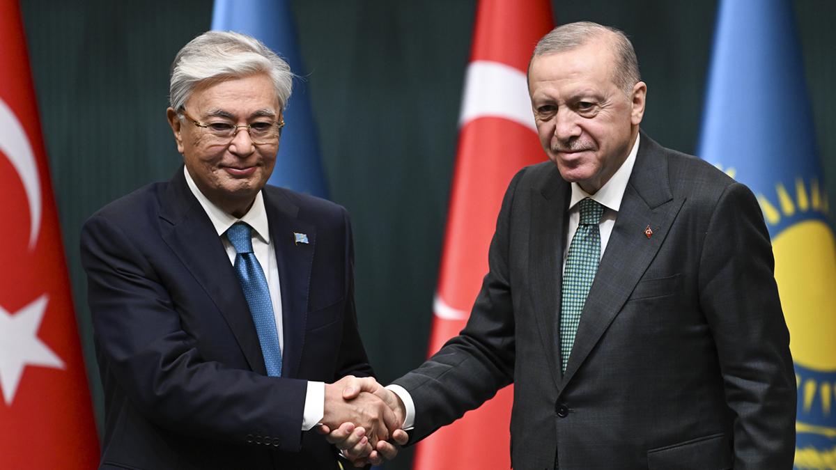 Türkiye ve Kazakistan'dan enerjide dev hamle! İmzalar resmen atıldı