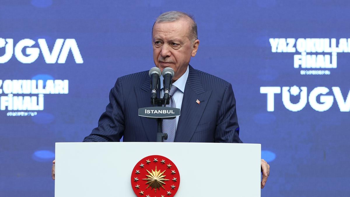 Cumhurbaşkanı Erdoğan'dan “kutlu gün” mesajı: Gazze'de omuz omuza şükür namazı kılacağız