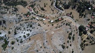 Selge Antik Kenti'nin gönüllü rehberliğini yapan mahalle sakini Yörükler, tarihi değerlere de sahip çıkıyor
