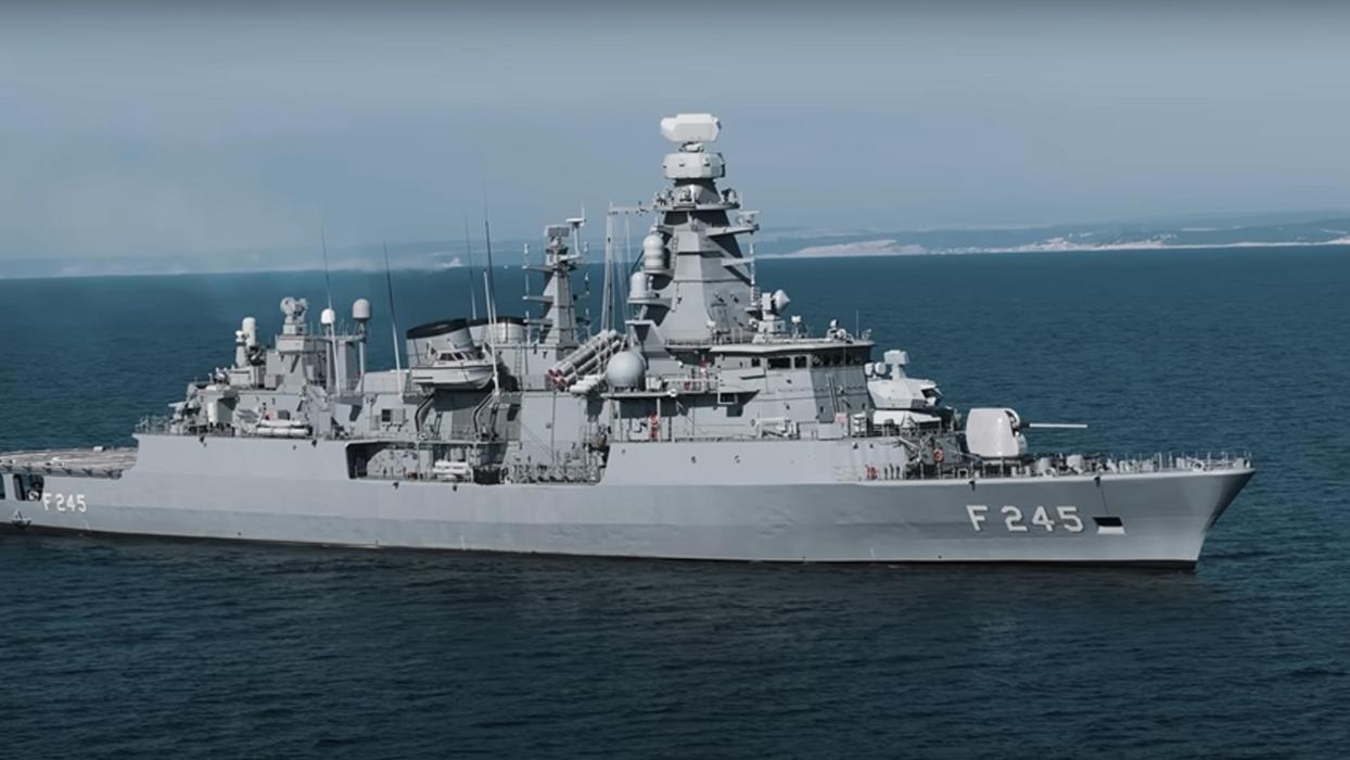 Yetenekleri artırılan TCG ORUÇREİS (F-245) fırkateyni "Mavi Vatan" savunmasında yerini aldı