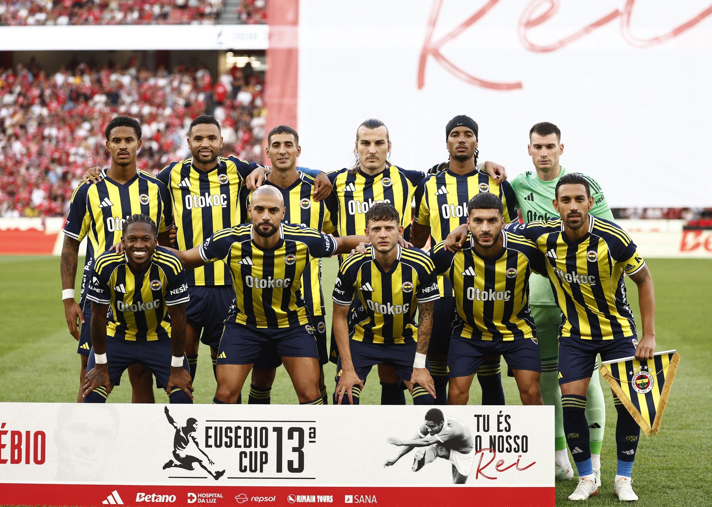 Fenerbahçe, UEFA Şampiyonlar Ligi'nde Feyenoord deplasmanında avantaj arıyor