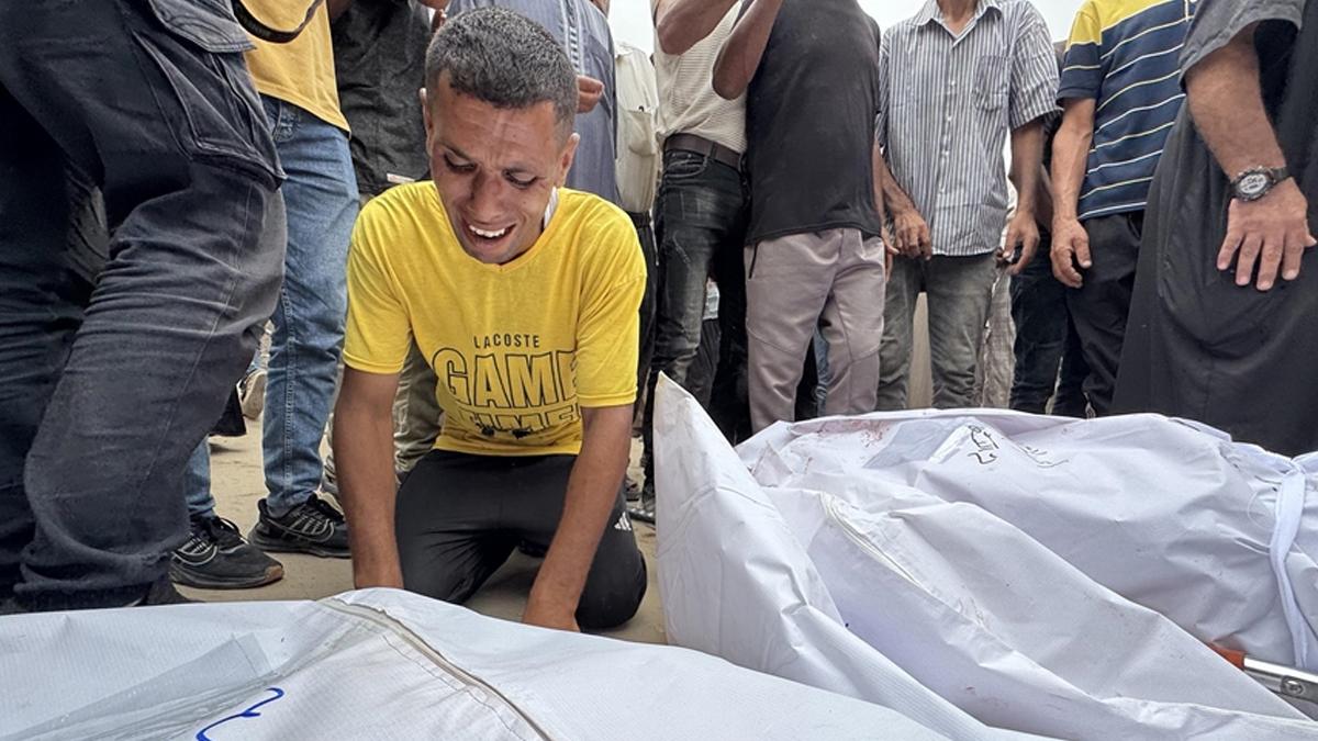 Katil İsrail'in saldırılarında 39 Filistinli hayatını kaybetti