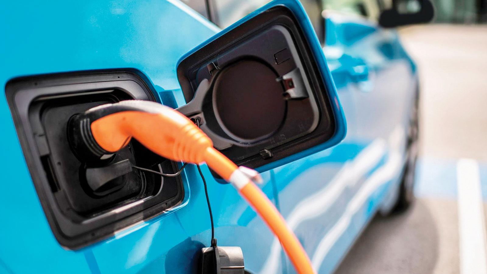 Türkiye'de elektrikli otomobil satışları ilk kez 100 bini aştı!
