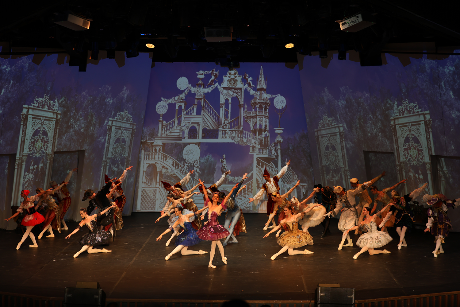 22. Uluslararası Bodrum Bale Festivali "Uyuyan Güzel" temsiliyle devam etti