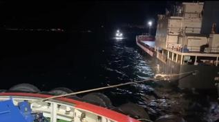 Boğazdan geçen kuru yük gemisi arızalandı,  Boğaz çift yönlü trafiğe açıldı