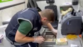 İstanbul polisi, hediyelik eşya kargosuyla yapılan sahte belge sevkiyatını deşifre etti