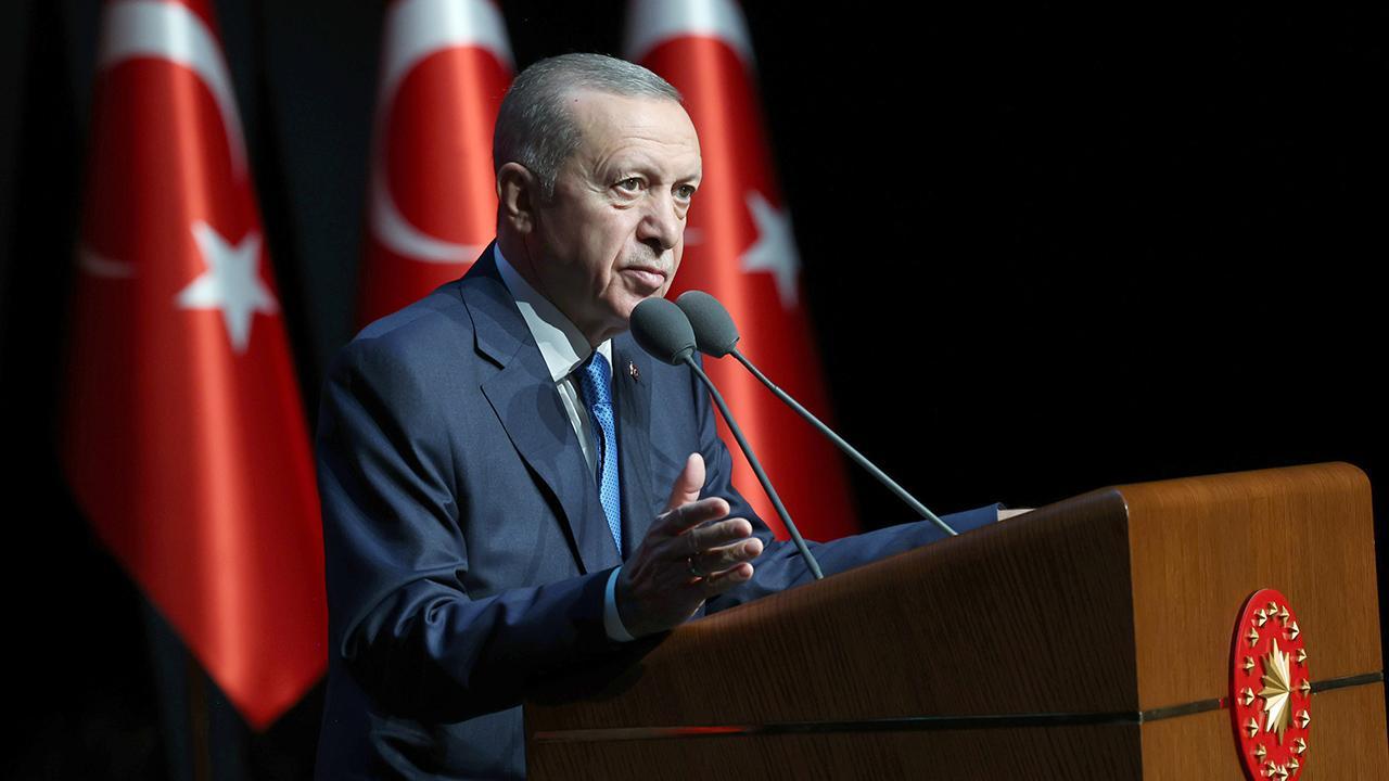 Cumhurbaşkanı Erdoğan, şehit ailesiyle telefonda görüştü: Terörü sindirdik