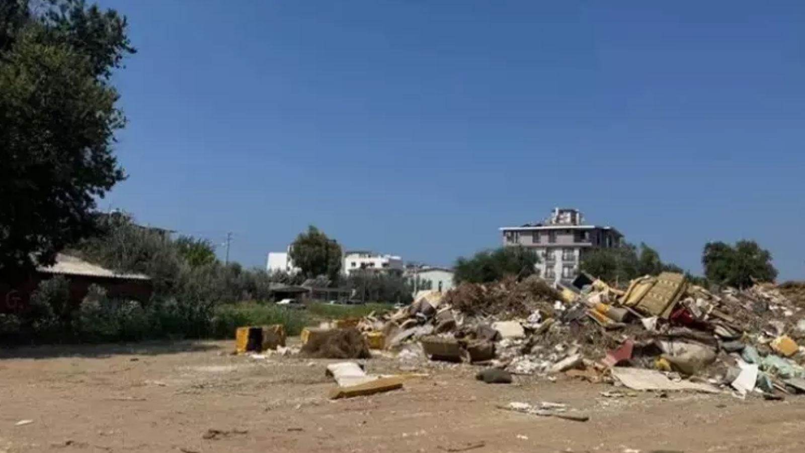 "Gümüldür'de çöp dağlarına tepki: Belediye bize cezalandırma yoluyla öç alıyor!