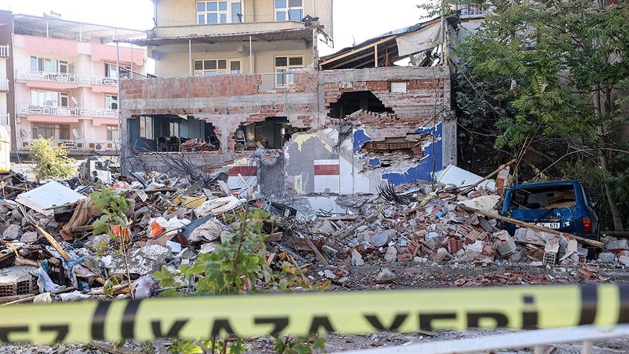 Balıkesir'deki 6,1'lik depremin ardından 786 artçı sarsıntı meydana geldi