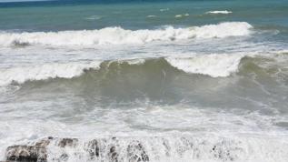 Sakarya'da denize gireceklere uyarı: 5 gün sahillere kırmızı bayrak çekilecek