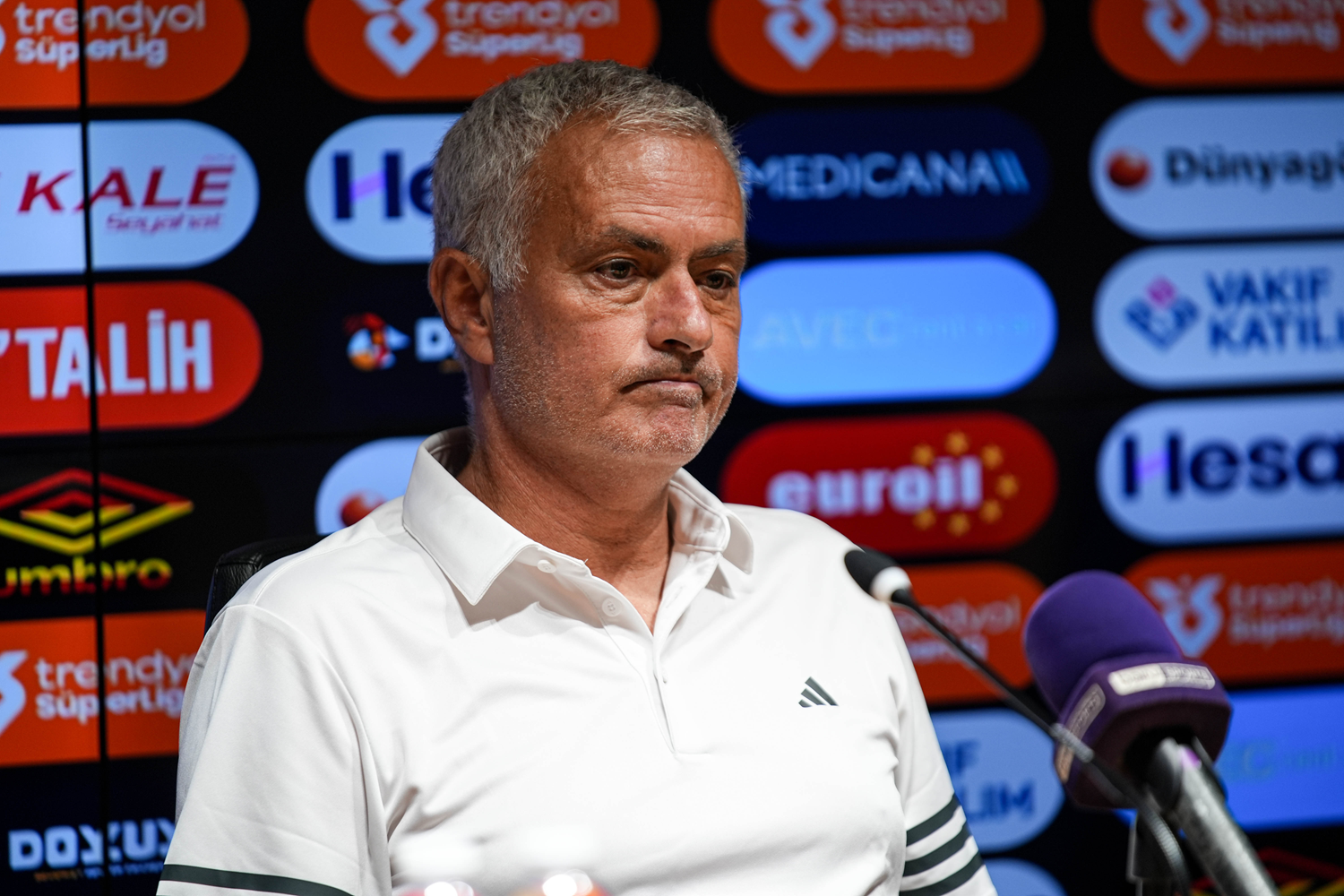 Mourinho: Fenerbahçe Benfica maçında her şeyi verecek