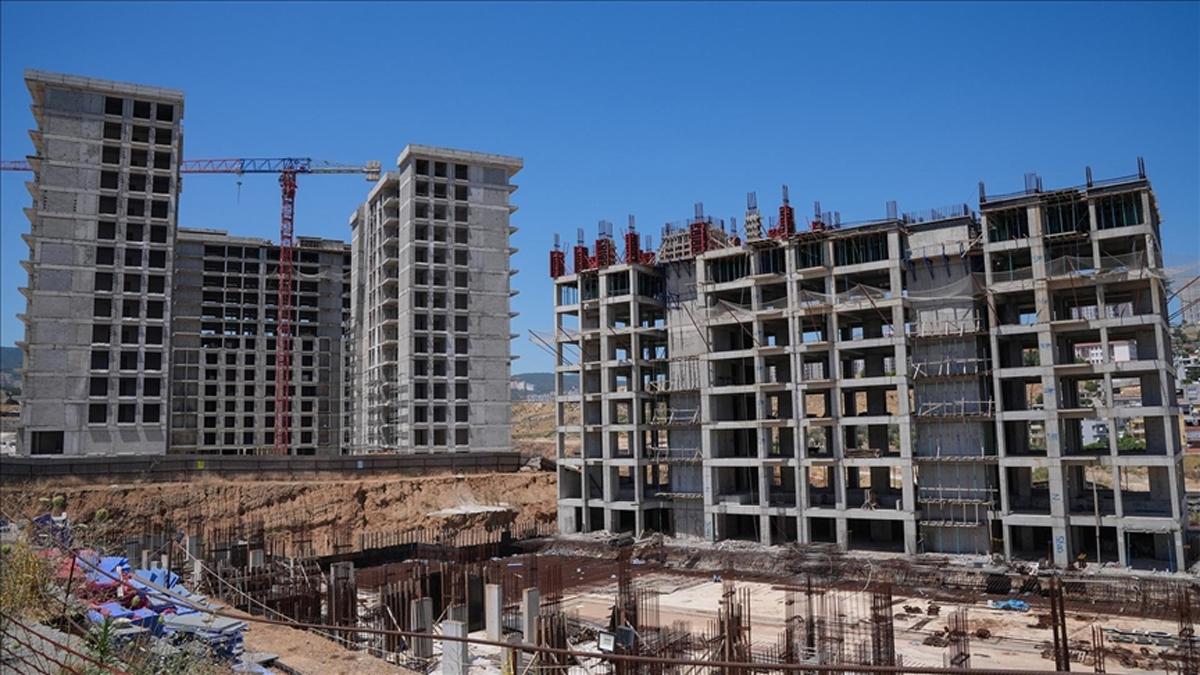 AK Parti Grup Başkanı Güler: İzmir'deki yolsuzluk operasyonu mağdurların umudunu çaldı