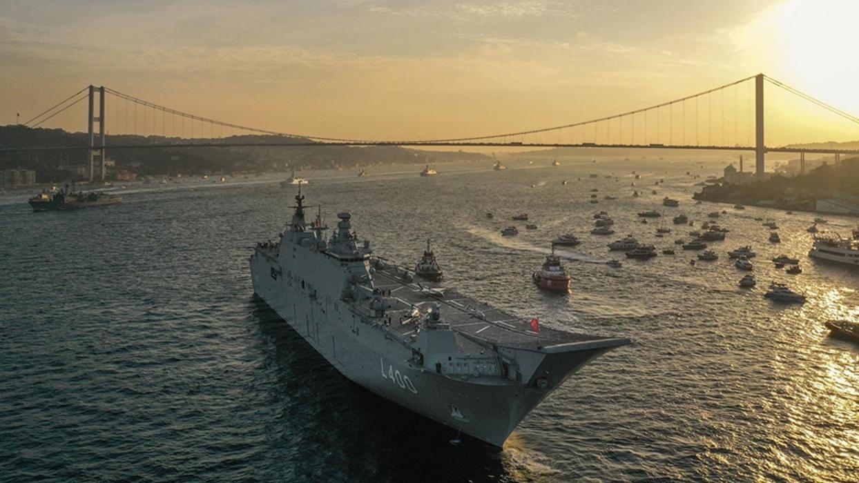 "Türk bayrağını al, gel" Mavi Vatan'ın muhafızları İstanbul'u selamlayacak
