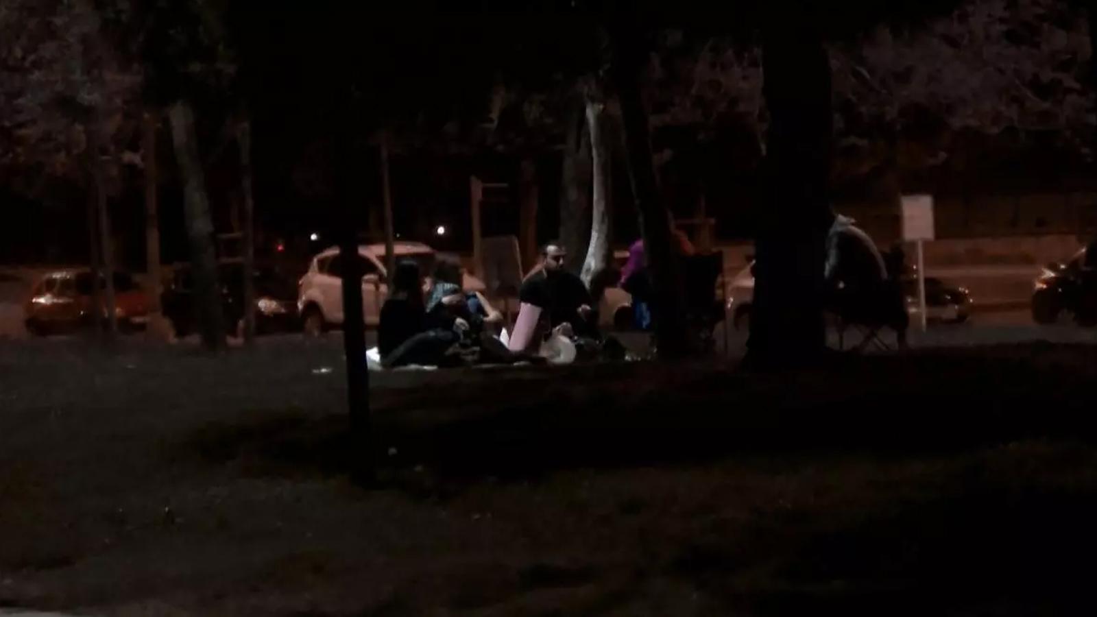 Avcılar sahili karanlığa gömüldü! Vatandaş İBB'ye haftalardır ulaşamıyor