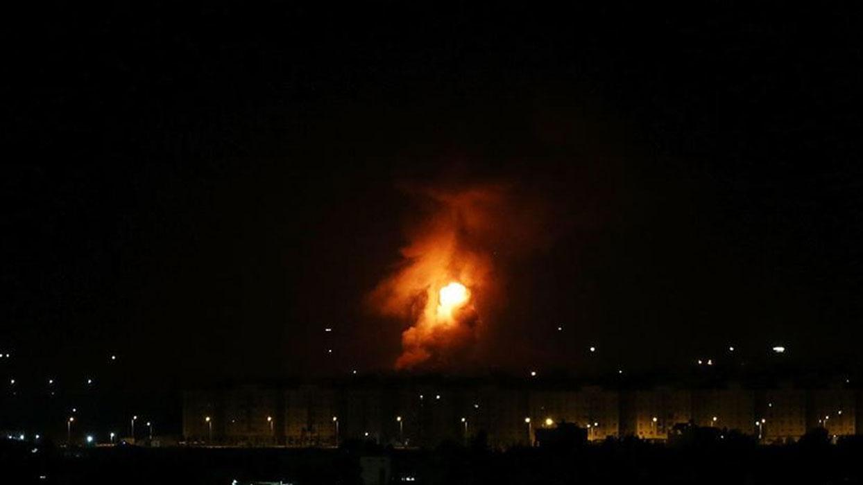 İşgalci İsrail Şam'ı hedef aldı: El-Kisvah yakınlarında kışlaları bombaladı