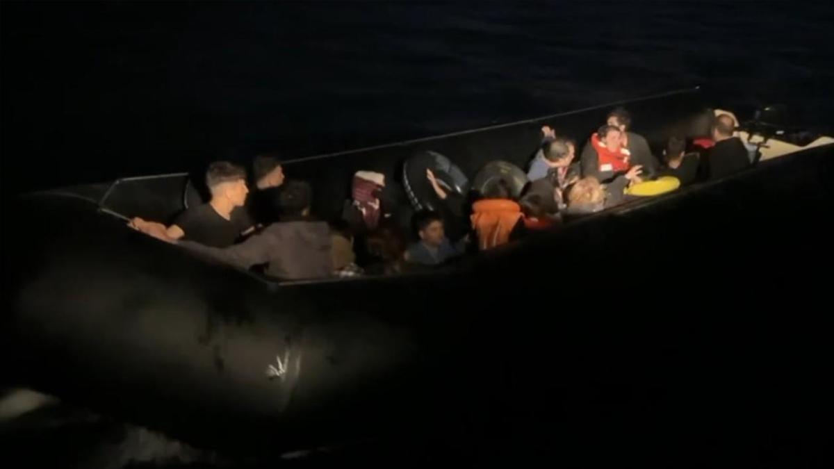 İzmir'de göçmen hareketliliği: 48'i kurtarıldı, 58'i yakalandı