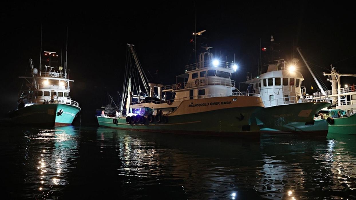 Av yasağı sona erdi! Balıkçılar "vira bismillah" diyerek denize açıldı