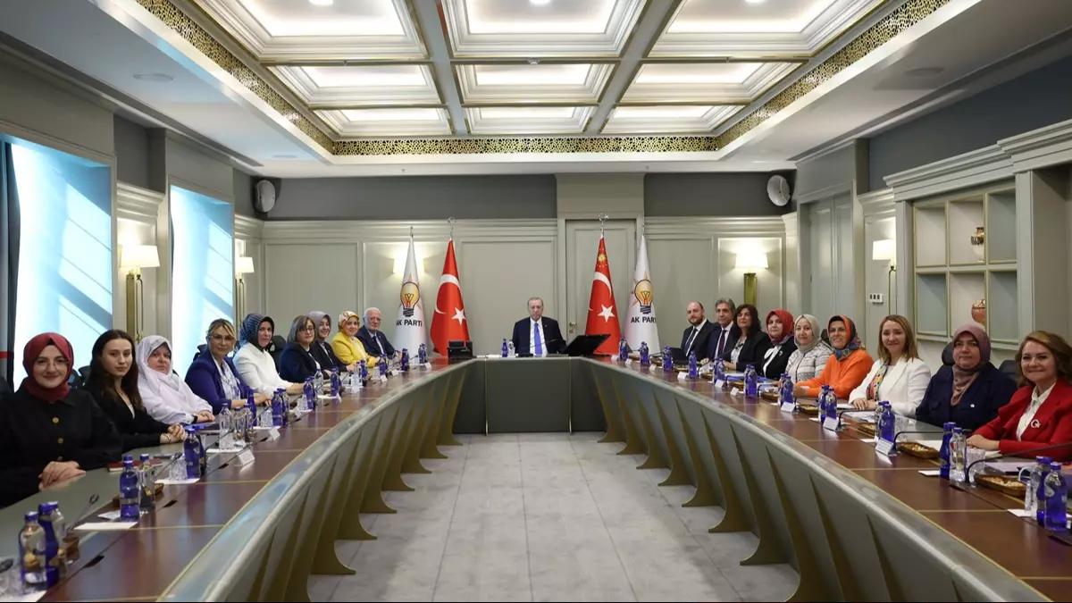 Cumhurbaşkanı Erdoğan AK Partili kadın belediye başkanlarını kabul etti