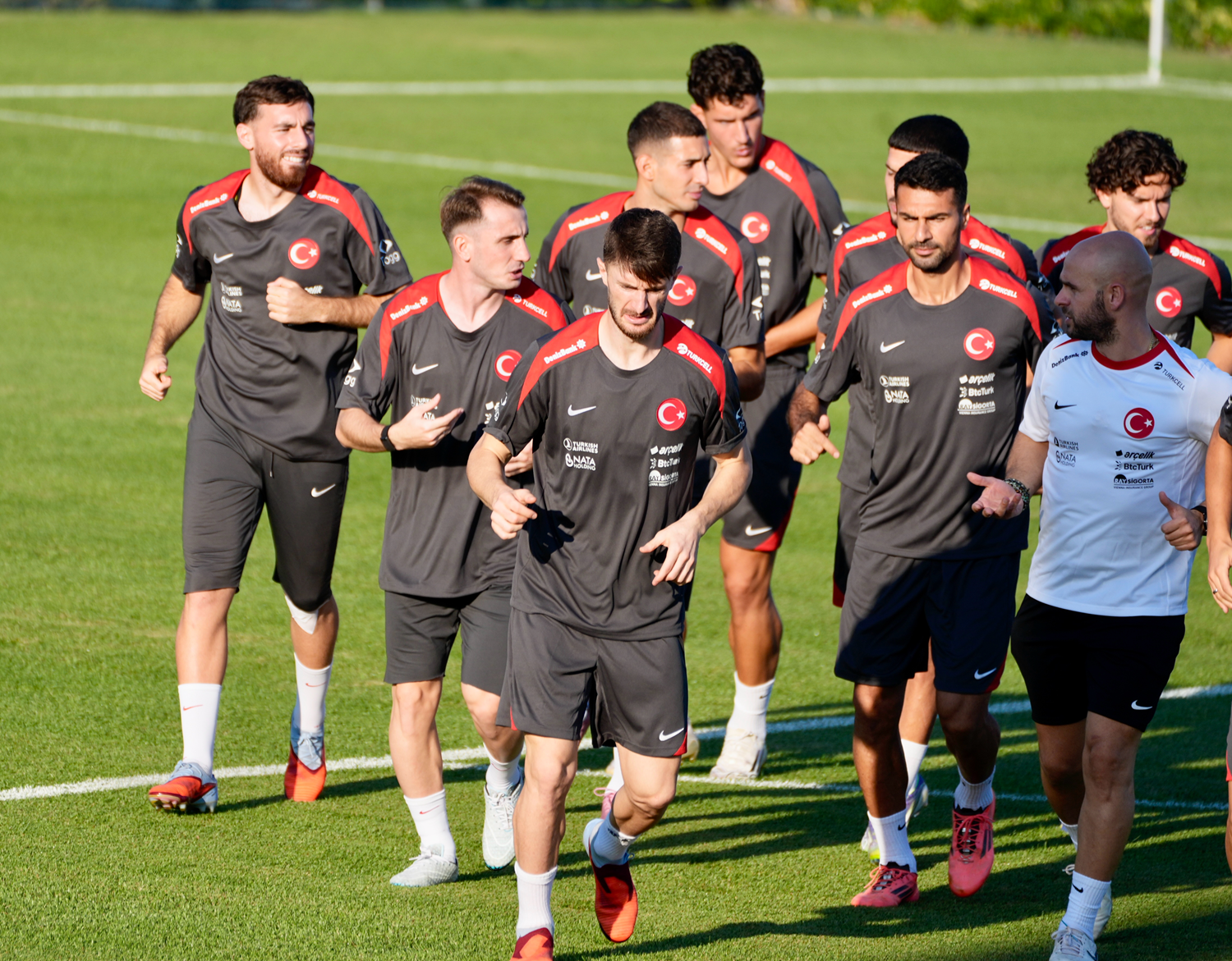A Milli Futbol Takımı, Gürcistan maçı hazırlıklarına devam ediyor
