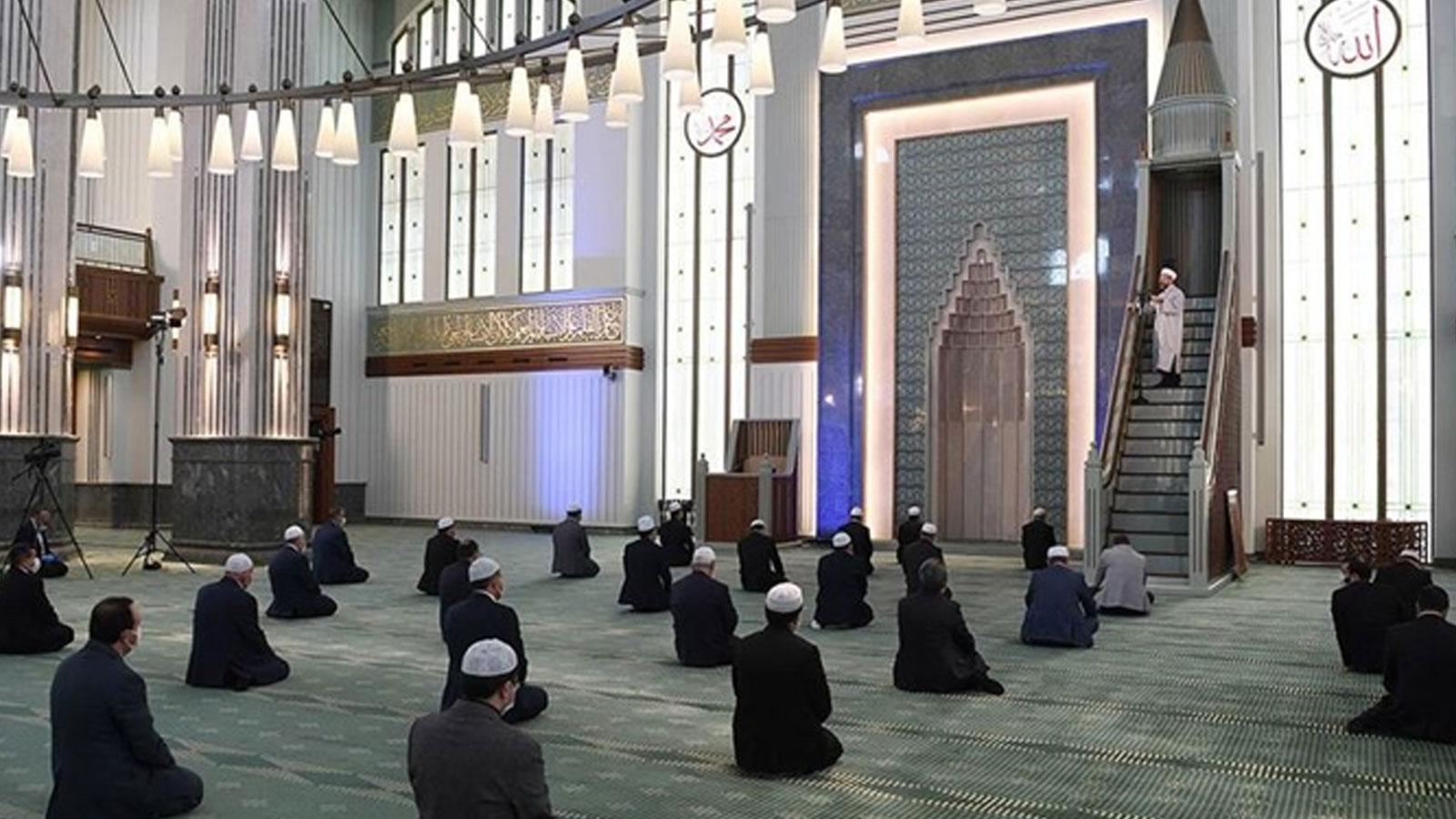 5 Eylül 2025 İstanbul Cuma bugün namazı saat kaçta? Cuma namazı kaç rekat? En güzel cuma mesajları