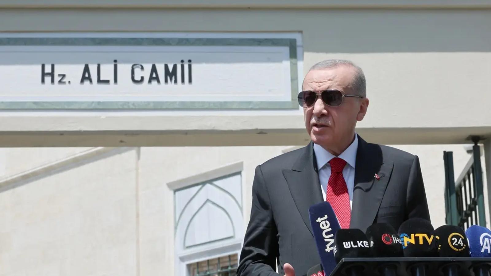 Cumhurbaşkanı Erdoğan, cuma namazını Hz. Ali Camisi'nde kıldı