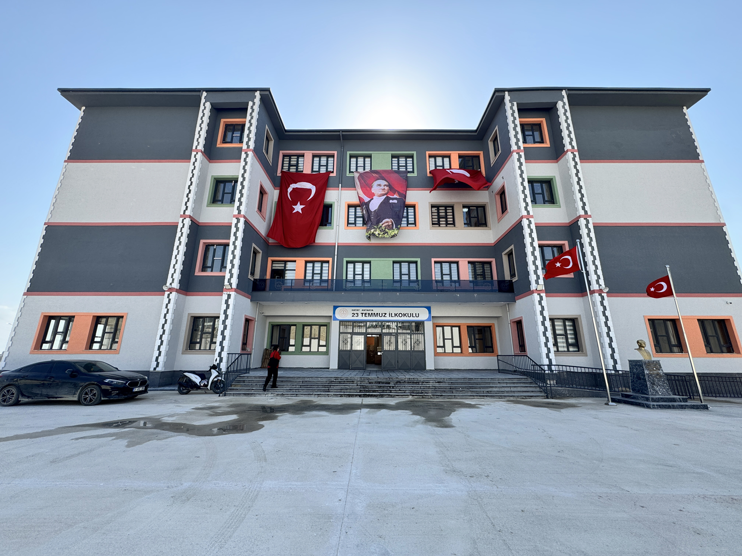 Hatay ve Adana'da 6 Şubat depremlerinin ardından 234 yeni okul inşa edildi