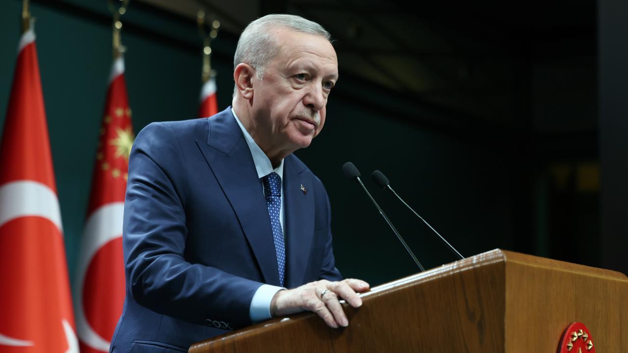 Cumhurbaşkanı Erdoğan'dan, şehit polis Karapınar'ın ailesine başsağlığı mesajı