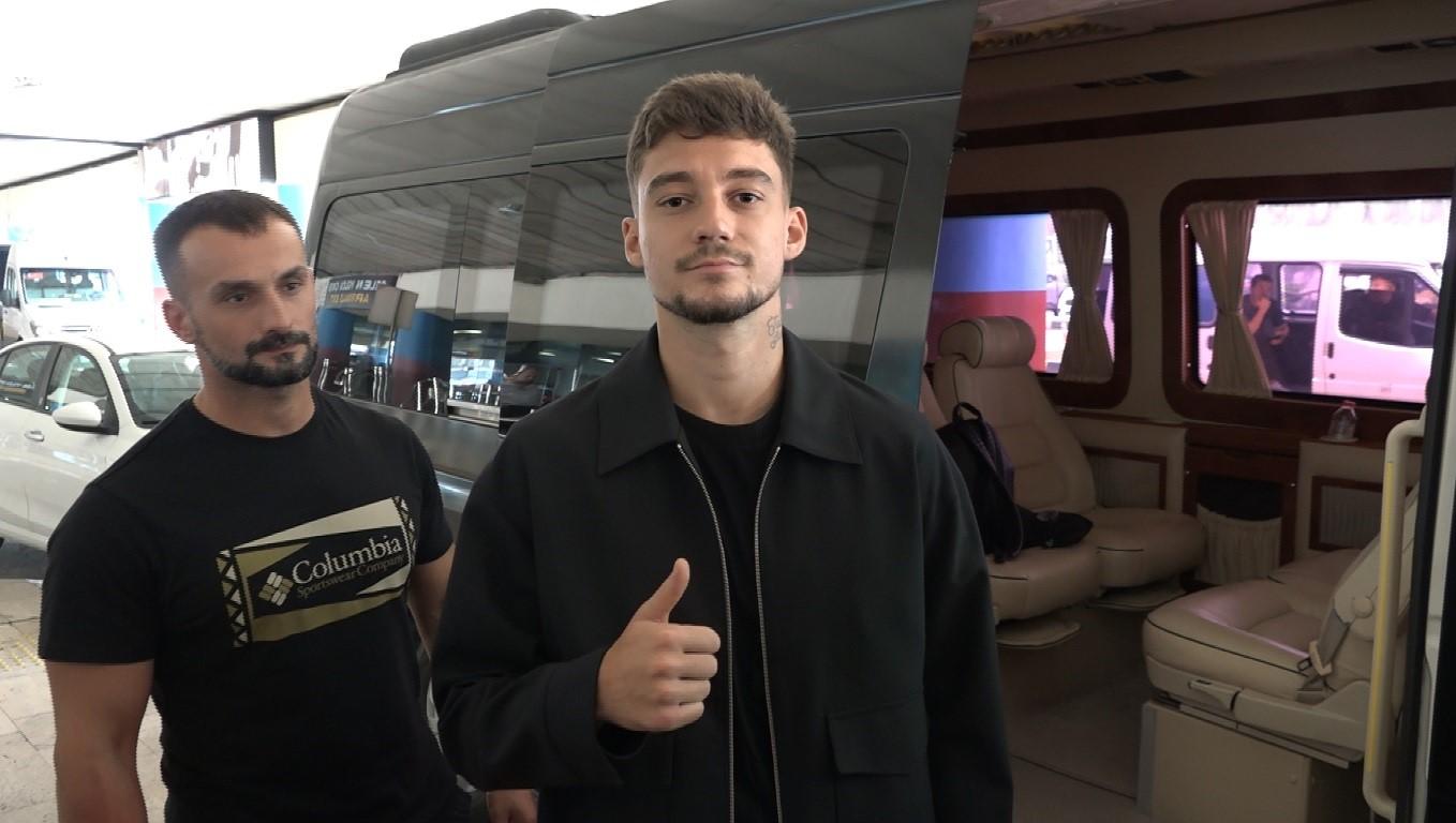 Ernest Muçi transfer görüşmesi için Trabzon'da